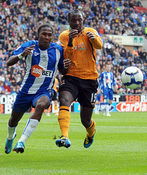 露出诸多问 露出诸多问