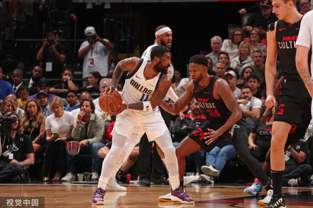 的锋线旗帜 的锋线旗帜