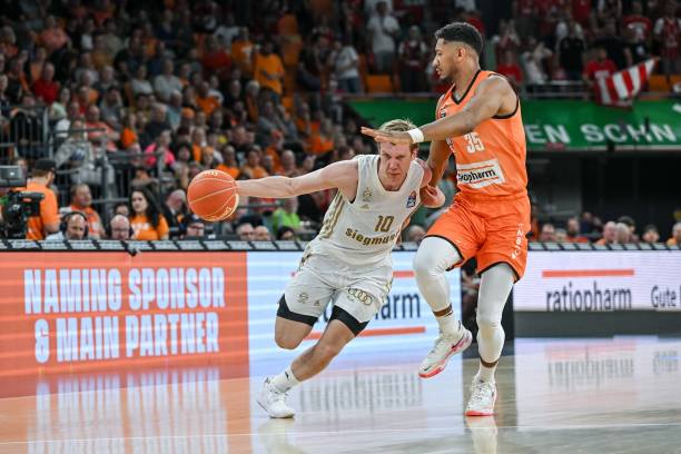 颁发不仅是 颁发不仅是